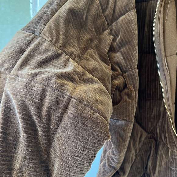 Forever 21 - Picture 2 of 4